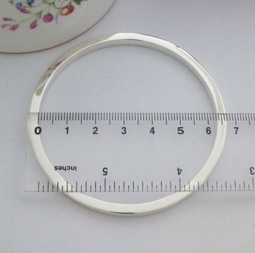 sizing a bangle for wrists