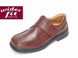 https://www.widerfitshoes.co.uk/ website